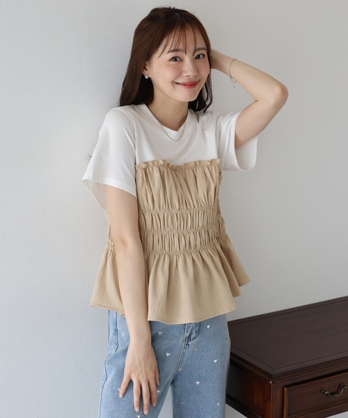 BLUEEAST(ブルーイースト)の「シャーリングビスチェドッキングTシャツ(Tシャツ/カットソー・レディース・ベージュ/ブラック/ブルー系・MEDIUM)」の4枚目の写真
