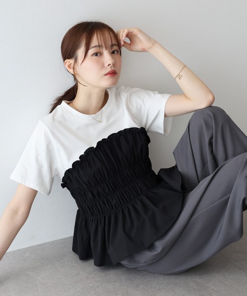 BLUEEAST(ブルーイースト)の「シャーリングビスチェドッキングTシャツ(Tシャツ/カットソー・レディース・ベージュ/ブラック/ブルー系・MEDIUM)」の12枚目の写真