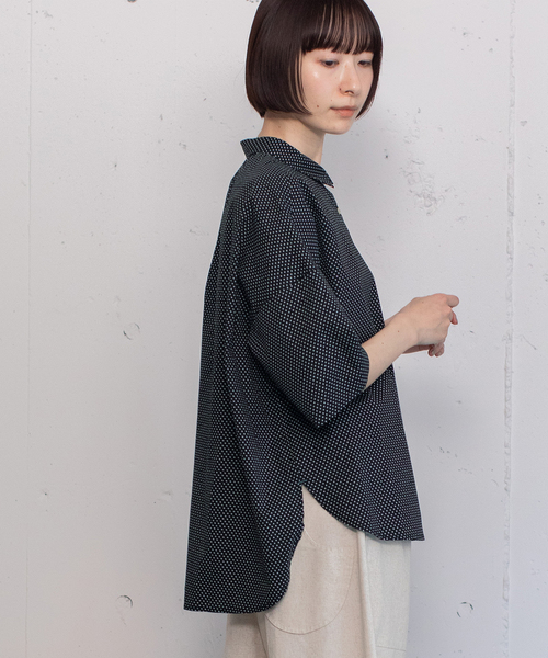 POU DOU DOU（プードゥドゥ）の「異素材ミックスボックスシャツ（シャツ/ブラウス・レディース・ブラック/オフホワイト/ブルー・M）」の7枚目の写真