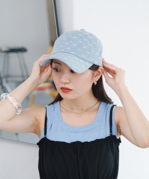 Kastane（カスタネ）の「デニムモノグラムキャップ（キャップ・レディース・サックスブルー/インディゴブルー/ネイビー・FREE）」の4枚目の写真