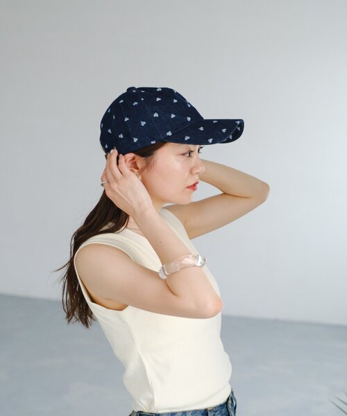 Kastane（カスタネ）の「デニムモノグラムキャップ（キャップ・レディース・サックスブルー/インディゴブルー/ネイビー・FREE）」の15枚目の写真