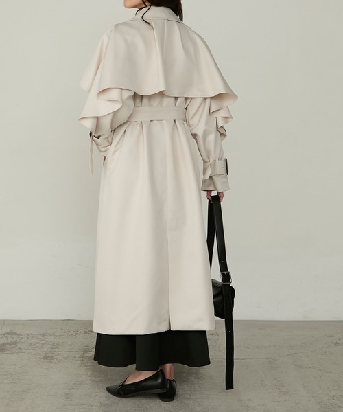 Cherir Mignon（シェリルミニョン）の「【Cherir Mignon】- Silhouette Couture -マルチウェイフリルヨークロングトレンチコート（トレンチコート・レディース・アイボリー/ブラック/ベージュ・S/M）」の11枚目の写真