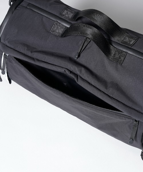 MAKAVELIC（マキャベリック）の「Cloud 3way Boston Bag（ボストンバッグ・メンズ・ダークネイビー/カーキ・ONESIZE）」の6枚目の写真