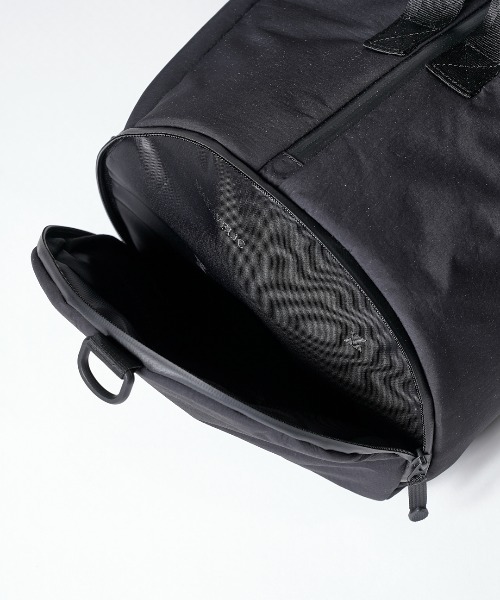 MAKAVELIC（マキャベリック）の「Cloud 3way Boston Bag（ボストンバッグ・メンズ・ダークネイビー/カーキ・ONESIZE）」の7枚目の写真