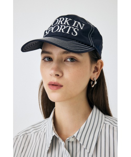 MOUSSY（マウジー）の「SATIN BASEBALL キャップ（キャップ・レディース・ブラウン/ダークネイビー・FREE）」の19枚目の写真