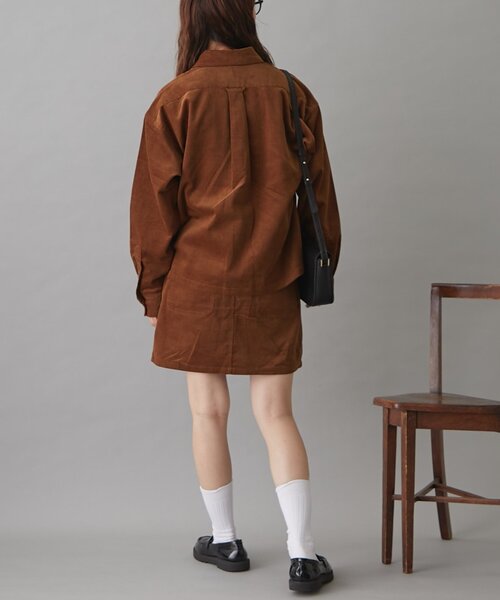 GEVACO(ゲバコ)の「【セットアップ対応】【GEVACO】コーデュロイシャツジャケット(その他アウター・レディース・キャメル/アイボリー/ブラック・MEDIUM/LARGE/SMALL)」の19枚目の写真