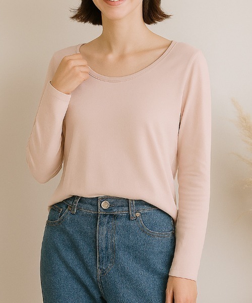 CLOTHY（クロシィ）の「【薄手なのにしっかり保温！裏微起毛インナー】プラズマヒート２WAYネックインナー(Vネック・クルーネック)（インナーウェア/肌着・レディース・ブラック/ピンクベージュ/オフホワイト/チャコールグレー/グレー/ネイビー/ベージュ・MEDIUM/X-LARGE）」の7枚目の写真