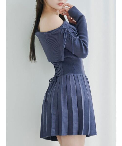 EATME（イートミー）の「BACKレースアップワンショルニットワンピース（ワンピース・レディース・ブラック/ネイビー/ブラウン/キャメル・FREE）」の3枚目の写真