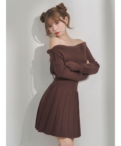 EATME（イートミー）の「BACKレースアップワンショルニットワンピース（ワンピース・レディース・ブラウン/キャメル/ネイビー/ブラック・FREE）」の13枚目の写真