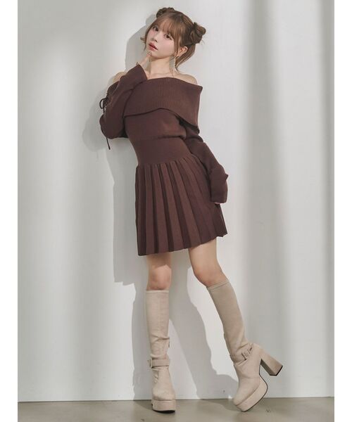 EATME（イートミー）の「BACKレースアップワンショルニットワンピース（ワンピース・レディース・ブラウン/キャメル/ネイビー/ブラック・FREE）」の16枚目の写真