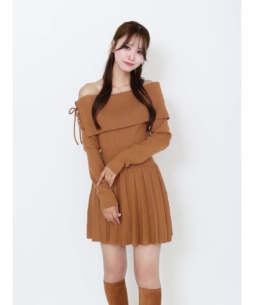 EATME（イートミー）の「BACKレースアップワンショルニットワンピース（ワンピース・レディース・ブラック/ネイビー/ブラウン/キャメル・FREE）」の21枚目の写真