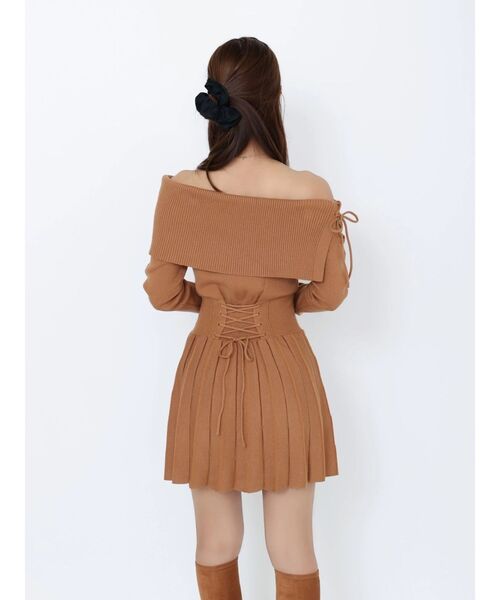 EATME（イートミー）の「BACKレースアップワンショルニットワンピース（ワンピース・レディース・ブラック/ネイビー/ブラウン/キャメル・FREE）」の20枚目の写真