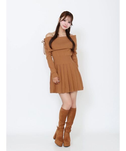 EATME（イートミー）の「BACKレースアップワンショルニットワンピース（ワンピース・レディース・ブラック/ネイビー/ブラウン/キャメル・FREE）」の18枚目の写真