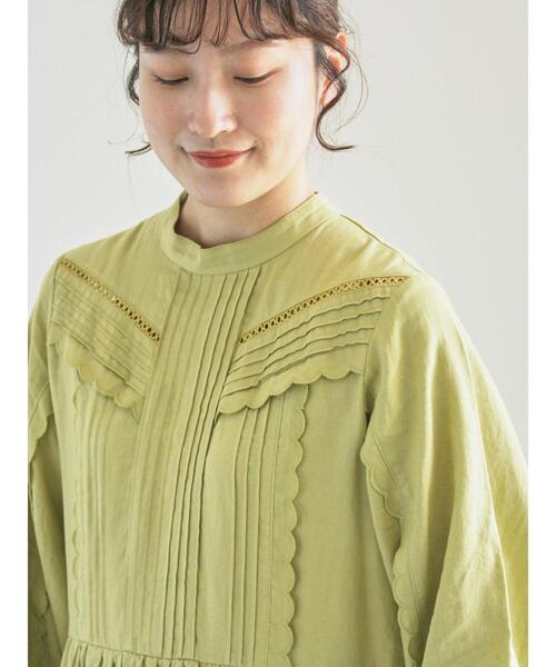 TSUHARU by Samansa Mos2（ツハルバイサマンサモスモス）の「【WEB限定 Sサイズ】アンティーク風ブローチ付きワンピース（ワンピース・レディース・チャコールグレー/イエロー/ベージュ・S/M）」の11枚目の写真