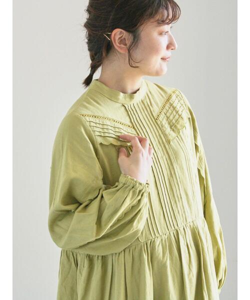 TSUHARU by Samansa Mos2（ツハルバイサマンサモスモス）の「【WEB限定 Sサイズ】アンティーク風ブローチ付きワンピース（ワンピース・レディース・チャコールグレー/イエロー/ベージュ・S/M）」の12枚目の写真