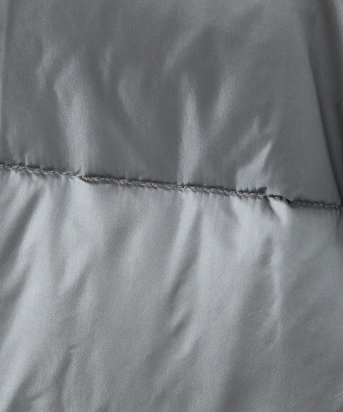 upperhights（アッパーハイツ）の「【upper hights / アッパーハイツ】Chur BIGシルエット ダウンベスト / ユニセックス /撥水 /高密度サテン（ダウンベスト・メンズ・ブラック/グレー・フリー）」の22枚目の写真