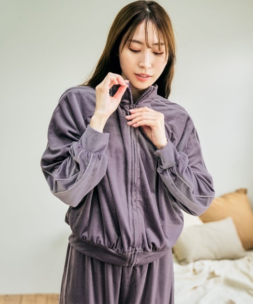 juemi ベロアパジャマ シャイニーベロア 長袖 上下セット / ジャージ セットアップ（ルーム