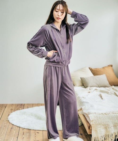 シャイニーベロア 長袖 上下セット（ルームウェア/パジャマ