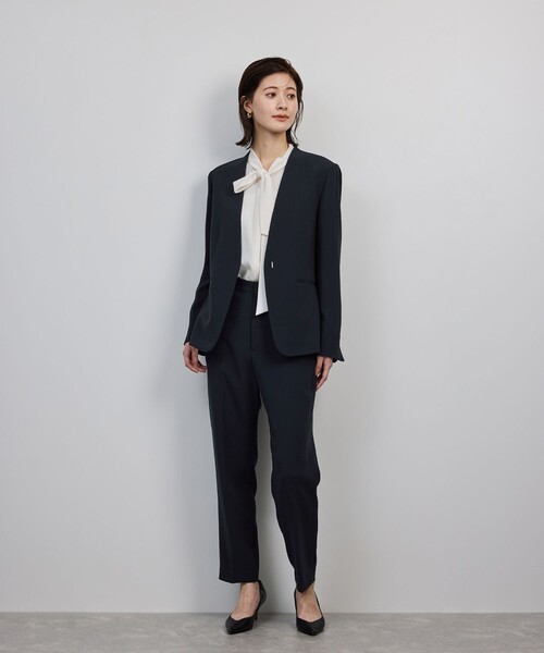 ROPE'(ロペ)の「トリアセダブルクロス Vネックジャケット/イージーケア・セットアップ対応・25AW(ノーカラージャケット・レディース・ネイビー・38/36/40)」の5枚目の写真