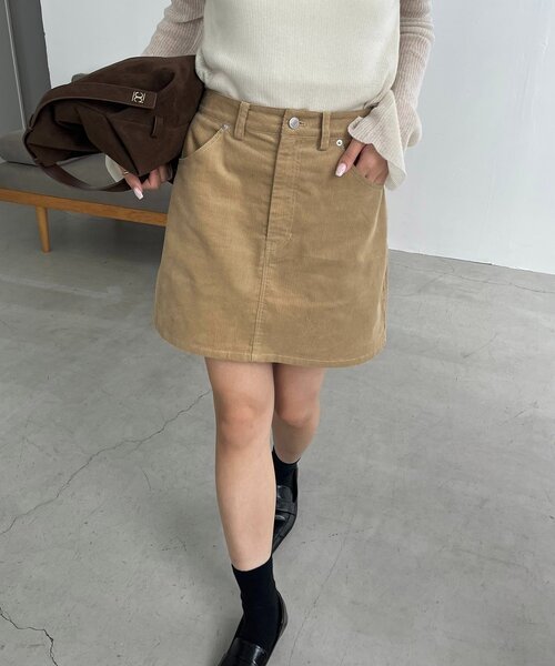 CAPRICIEUX LE'MAGE（カプリシューレマージュ）の「【新色/レイヤード対応】コーデュロイ台形スカート（スカート・レディース・ブラック/ベージュ/ブラウン・36/38）」の2枚目の写真