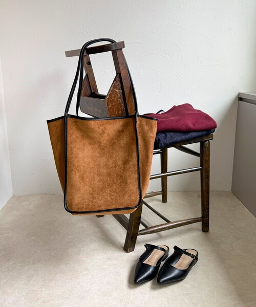 fredy emue(フレディエミュ)の「【VELETTO /ベロット】パイピングスエードトートポーチ付バッグ(トートバッグ・レディース・ブラウン/ブラック・FREE)」の13枚目の写真