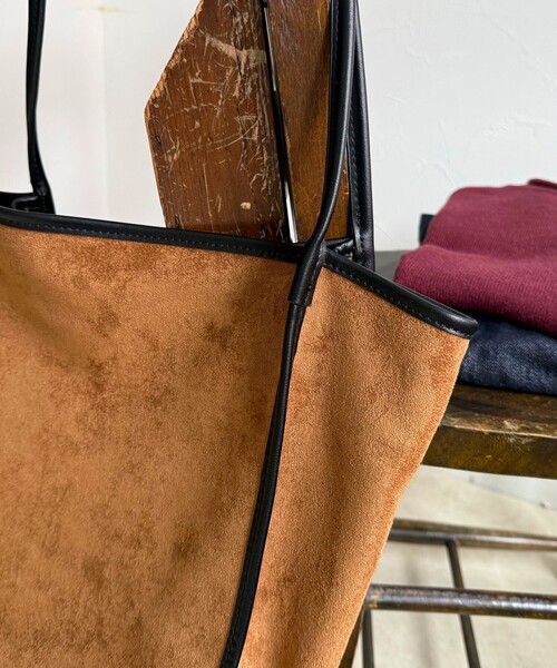 fredy emue(フレディエミュ)の「【VELETTO /ベロット】パイピングスエードトートポーチ付バッグ(トートバッグ・レディース・ブラウン/ブラック・FREE)」の12枚目の写真