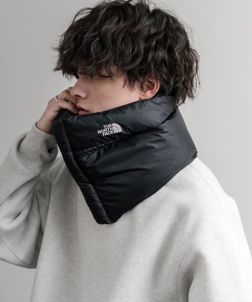 THE NORTH FACE(ザノースフェイス)の「THE NORTH FACE NUPTSE NECK WARMER ワンポイントロゴヌプシネックウォーマー/スヌード(ネックウォーマー/スヌード・メンズ・ブラック/グレー/ベージュ・FREE)」の6枚目の写真