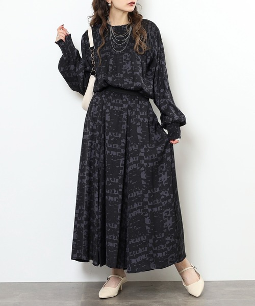 EGLANTINE（エグランティーヌ）の「EGLANTINE セットアップ対応 プリントスカート（スカート・レディース・チャコールグレー/ベージュ・38）」の8枚目の写真