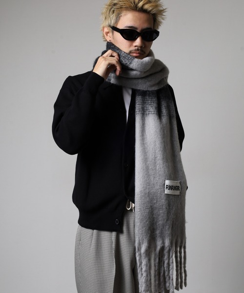 lit.Cy(リットシー)の「フェードカラーブロック ストールマフラー(マフラー・レディース・ブラック/ピンク系その他/ブラウン/グリーン/ブルー・FREE)」の16枚目の写真