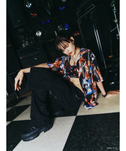 HYSTERIC GLAMOUR(ヒステリックグラマー)の「ONE PIECE×HYSTERIC GLAMOUR / NAMI & BOA.HANCOCK TWIN GUITAR柄オープンカラーシャツ(シャツ/ブラウス・メンズ・その他・XL/L/M/S)」の3枚目の写真