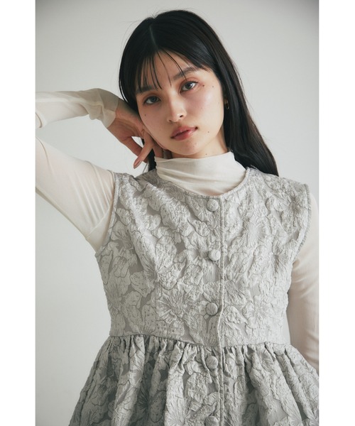 &. NOSTALGIA(アンドドットノスタルジア)の「【ZOZO限定】ジャガードジレ(ベスト・レディース・ブラック/アイボリー/グレー・M)」の5枚目の写真