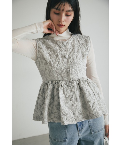 &. NOSTALGIA(アンドドットノスタルジア)の「【ZOZO限定】ジャガードジレ(ベスト・レディース・ブラック/アイボリー/グレー・M)」の6枚目の写真