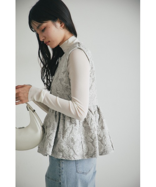 &. NOSTALGIA(アンドドットノスタルジア)の「【ZOZO限定】ジャガードジレ(ベスト・レディース・ブラック/アイボリー/グレー・M)」の12枚目の写真