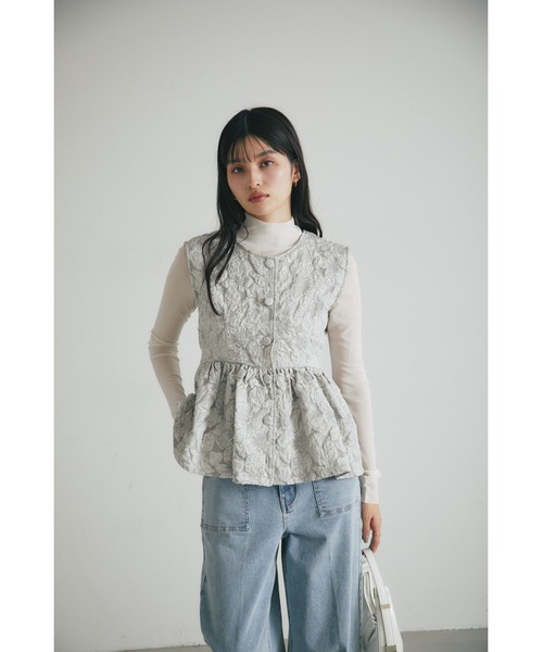 &. NOSTALGIA(アンドドットノスタルジア)の「【ZOZO限定】ジャガードジレ(ベスト・レディース・ブラック/アイボリー/グレー・M)」の15枚目の写真