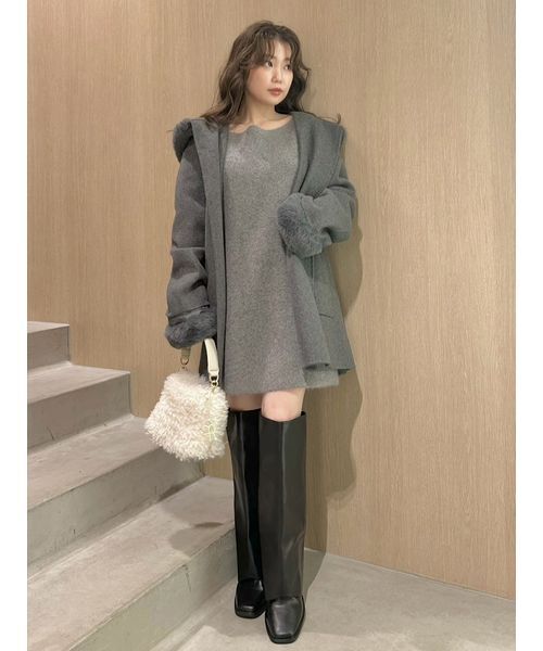 FRAY I.D（フレイアイディー）の「ファーリバーミドルコート（トレンチコート・レディース・ライトベージュ/チャコールグレー/オフホワイト・1/0）」の14枚目の写真