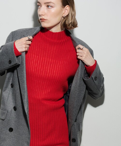 uncrave(アンクレイヴ)の「シアーストライプニット タートルトップス(ニット/セーター・レディース・グレー系/黄土色系/レッド系/ホワイト系・F)」の4枚目の写真