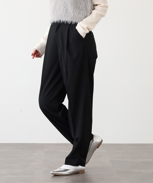 OMNES（オムネス）の「TRストレッチ タックパンツ（スラックス・レディース・ブラック/グレー/ベージュ・L/M）」の2枚目の写真