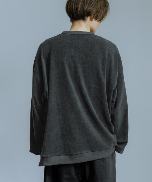 Crownor(クラウノアー)の「細畝 ヘンリーネック 長袖カットソー(Tシャツ/カットソー・メンズ・チャコール/ネイビー/グレイッシュベージュ/ワイン・MEDIUM/LARGE)」の6枚目の写真