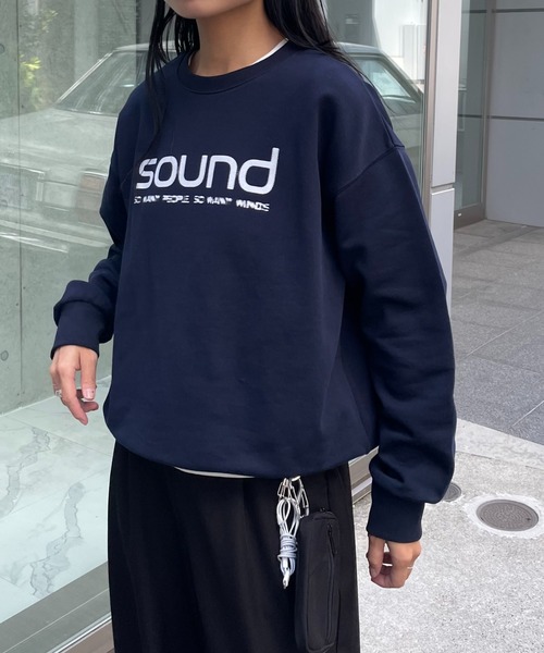 COLONY 2139（コロニートゥーワンスリーナイン）の「裏毛SOUNDロゴプルオーバー（スウェット・レディース・グレー/オフホワイト/ネイビー・FREE）」の4枚目の写真