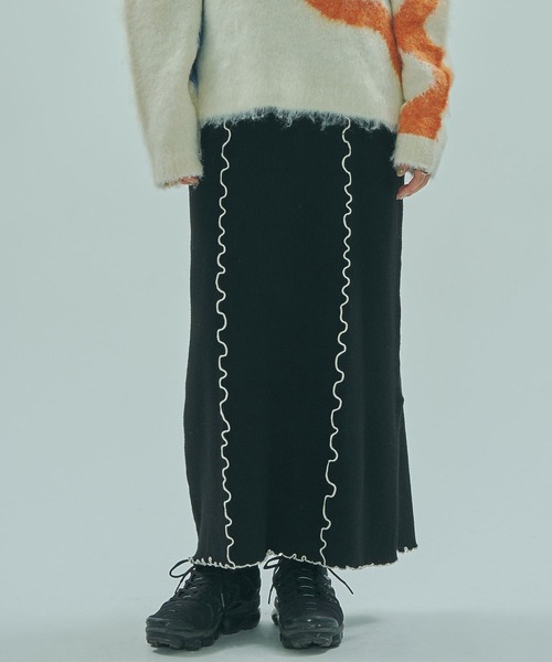 ROSE BUD(ローズバッド)の「KNITTED SKIRT(スカート・レディース・ブラウン/ブラック/ブルー・ONE SIZE)」の1枚目の写真