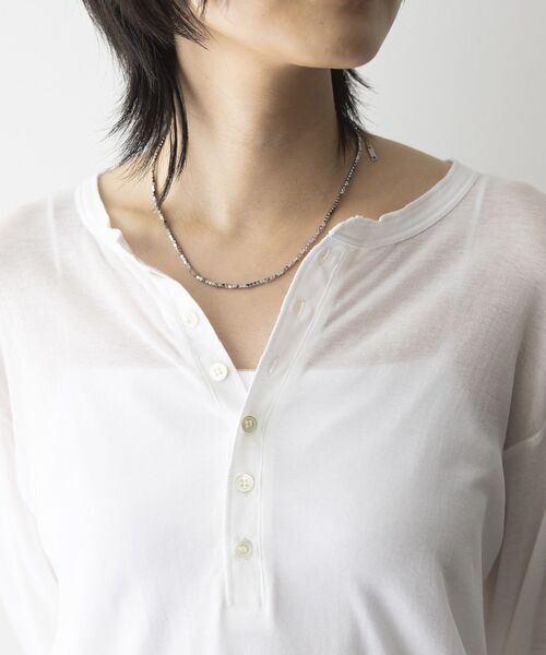 GARAGE OF GOOD CLOTHING（ガレージオブグッドクロージング）の「【日本製】シアーヘンリーネックプルオーバー（Tシャツ/カットソー・レディース・ベージュ/ホワイト/チャコールグレー・FREE）」の17枚目の写真