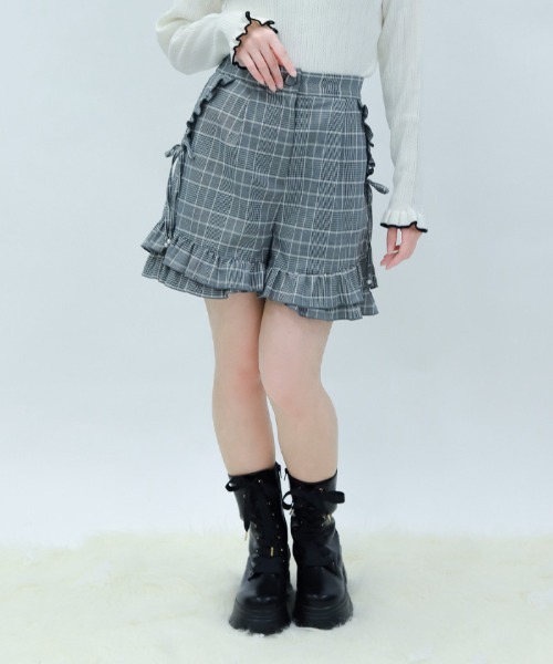 axes femme POETIQUE(アクシーズファムポエティック)の「リボン付き裾フリルショーパン(その他パンツ・レディース・ワイン/ブラウン/グレー・MEDIUM)」の1枚目の写真