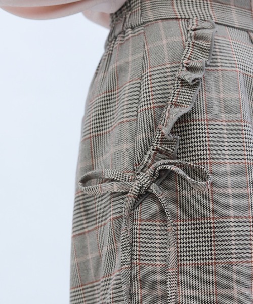 axes femme POETIQUE(アクシーズファムポエティック)の「リボン付き裾フリルショーパン(その他パンツ・レディース・ワイン/ブラウン/グレー・MEDIUM)」の8枚目の写真