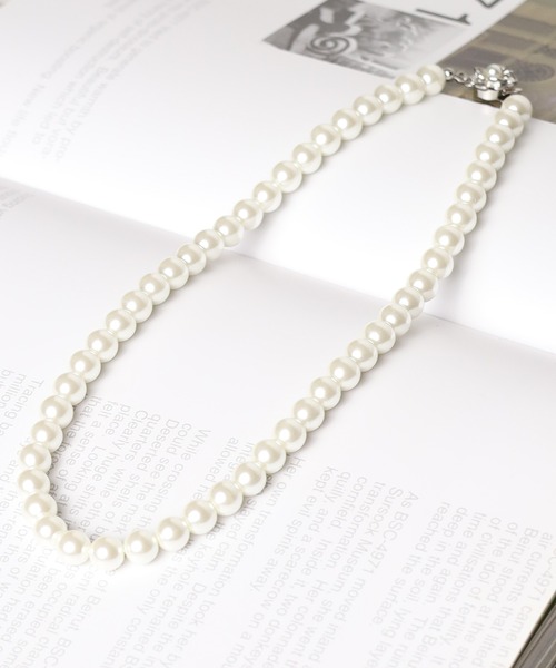 ARCHIVER(アーカイバ)の「【RES】8ミリガラスパールネックレス(ネックレス・レディース・ホワイト/グレー・LARGE/MEDIUM)」の5枚目の写真