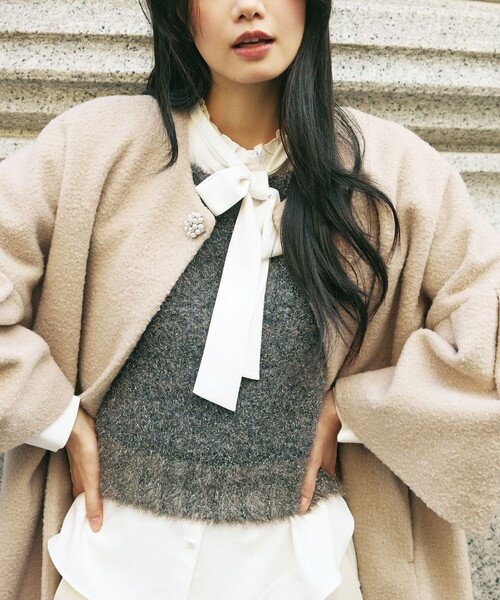 TO BE CHIC(トゥー ビー シック)の「フェザーミックス 2WAYジレ(ベスト・レディース・ブラウン/ブラック・40/42)」の2枚目の写真
