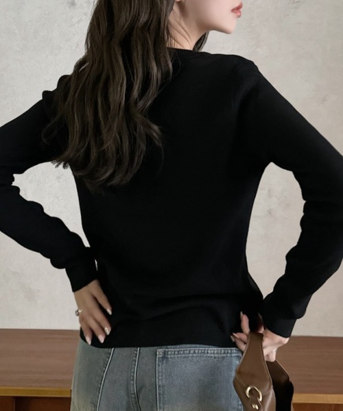 Eclat one(エクラワン)の「【Eclat one】ベーシック Uネック ニット プルオーバー(ニット/セーター・レディース・ブラウン/ホワイト/チャコール/ブラック・FREE)」の11枚目の写真