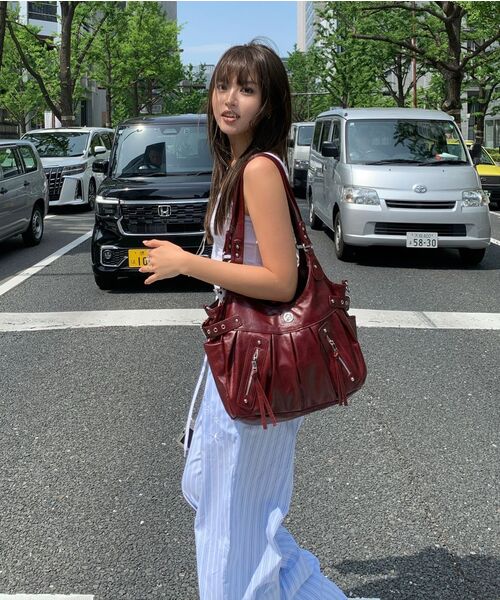 エンバー バックル ショルダーバッグ バーガンディ（ショルダーバッグ