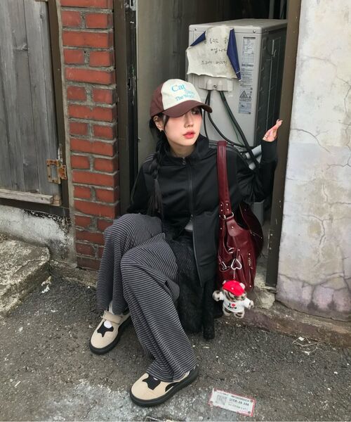 エンバー バックル ショルダーバッグ バーガンディ（ショルダーバッグ