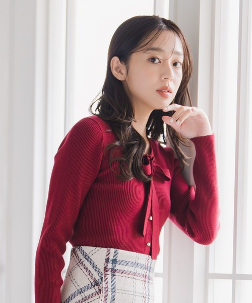 MISCH MASCH(ミッシュマッシュ)の「2025秋冬新作 ラメ配色ボウタイニット(ニット/セーター・レディース・ラベンダー/ホワイト/レッド/ブラック・フリ-)」の7枚目の写真