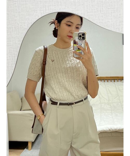 NICK&NICOLE(ニックアンドニコール)の「TWO PINTUCK BERMUDA PANTS_LIGHT BEIGE(その他パンツ・レディース・その他・LARGE/MEDIUM/SMALL)」の7枚目の写真